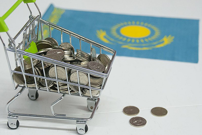Казахстанцам разрешили не выплачивать свои долги